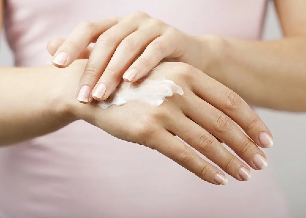 Top Clobetasole Propionate 0.05% & Salicylic Acid 3% Lotion Third Party Pharma Manufacturing